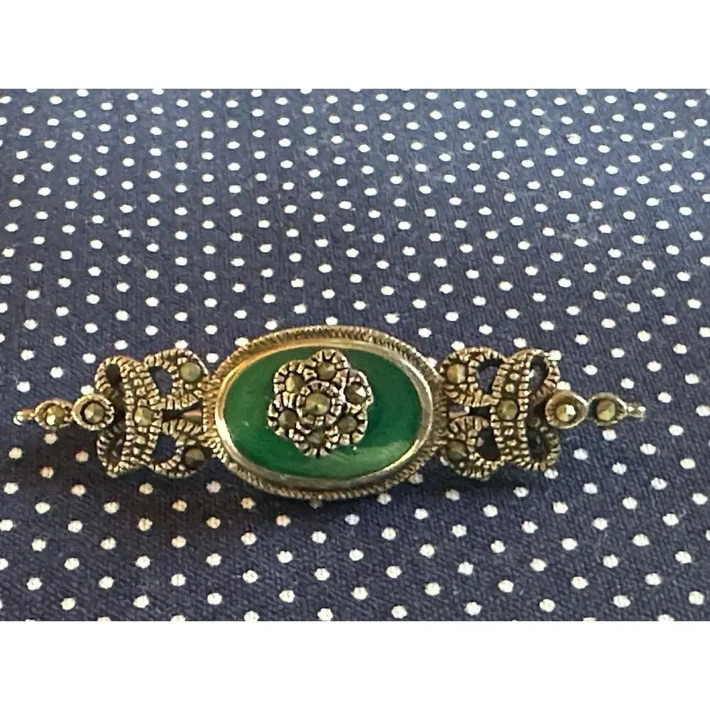 Art Deco Vintage Silver-Tone Pin Green Stone Accented with Marcasite Stones